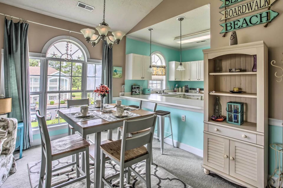 Dining Area | Dishware & Flatware