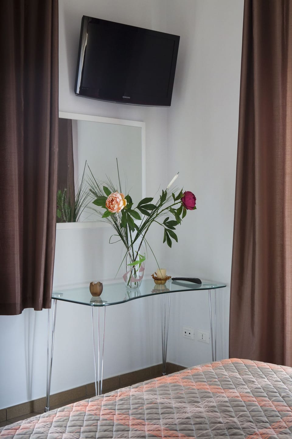 Room amenity