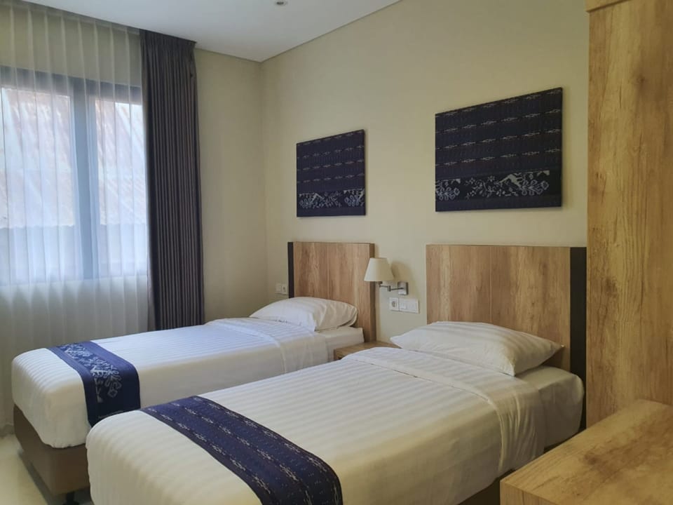 Superior Room | Desk, free WiFi, bed sheets