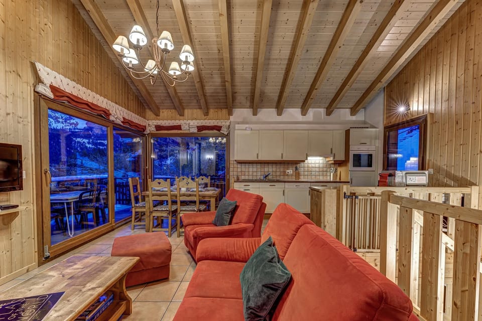 Living-dining room