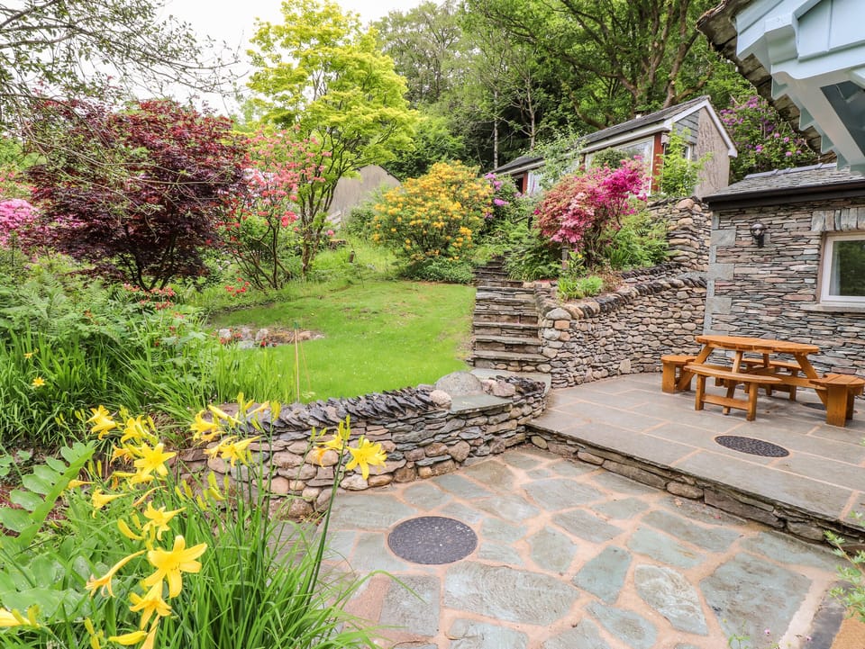 Cottage | Interior