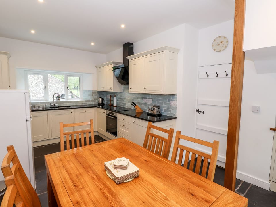 Cottage | Interior