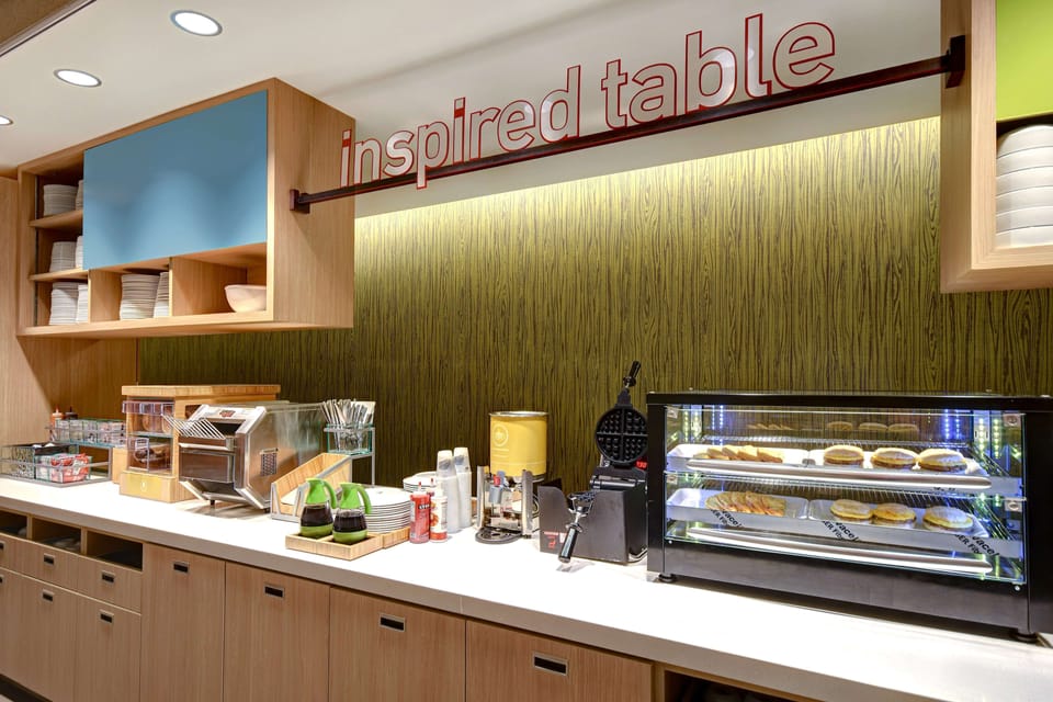 Free daily continental breakfast