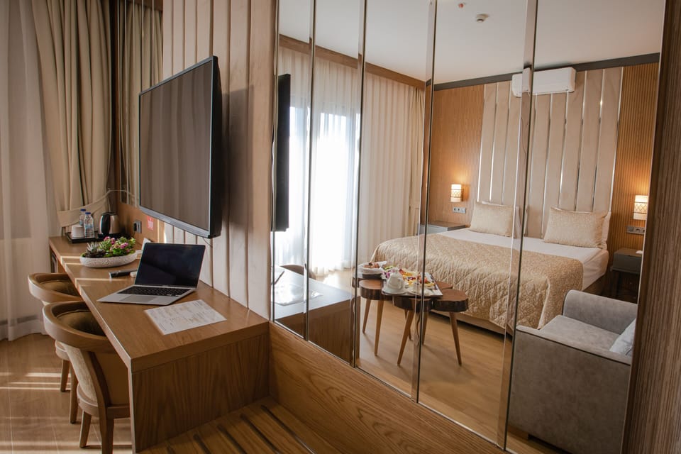 City Double Room | Egyptian cotton sheets, premium bedding, minibar, in-room safe