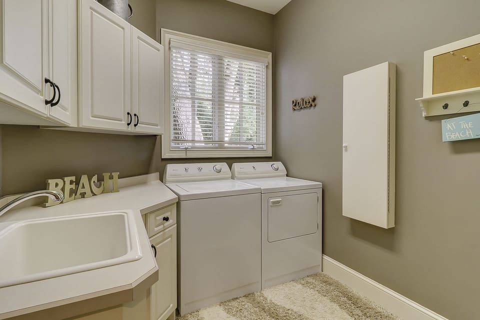 6 Grey Widgeon / Laundry - 6 Grey Widgeon / Laundry