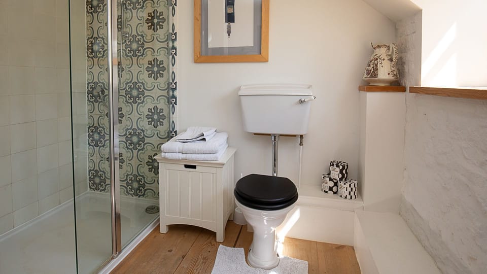 Shower room, Apple Store Cottage, Charlbury
