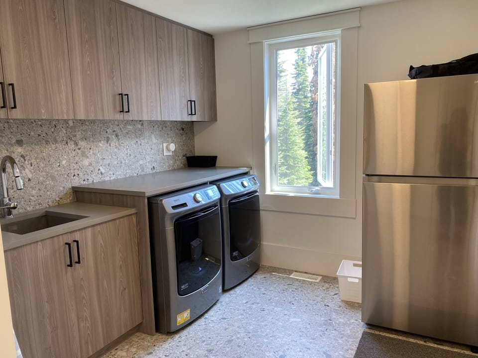 Upper Laundry Facilities 