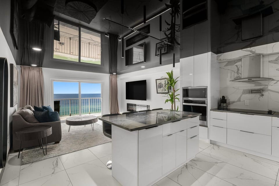 Condo, 1 King Bed with Sofa bed (The Summit 1208 ) | Private kitchen | Oven, toaster