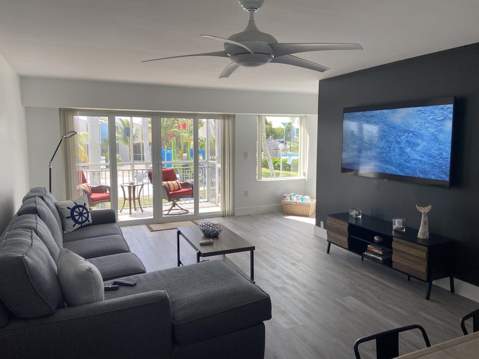 Living Room 70’ Smart TV