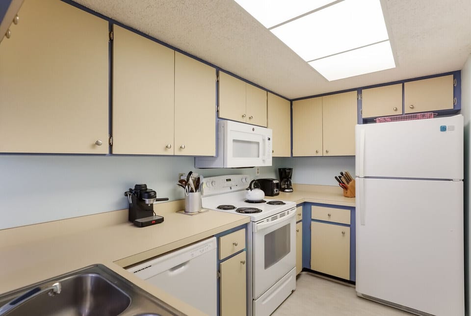 Large Kitchen, perfect for a night in
