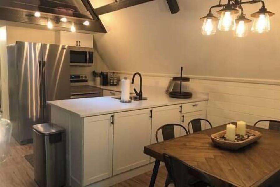 Dining Area/Kitchen (1)