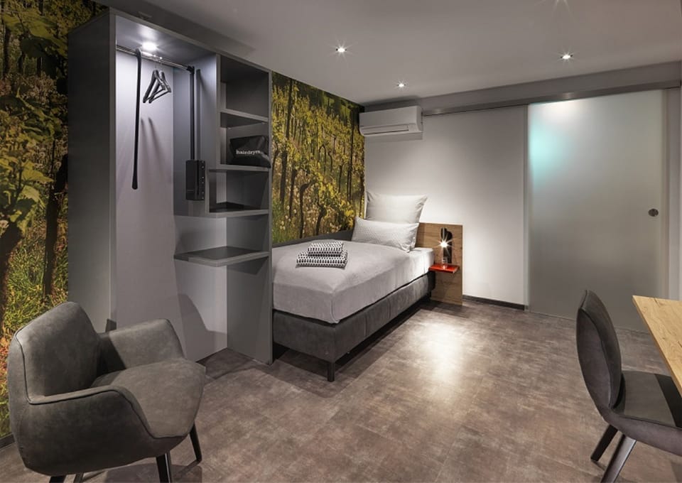 Single Room | Free WiFi, bed sheets