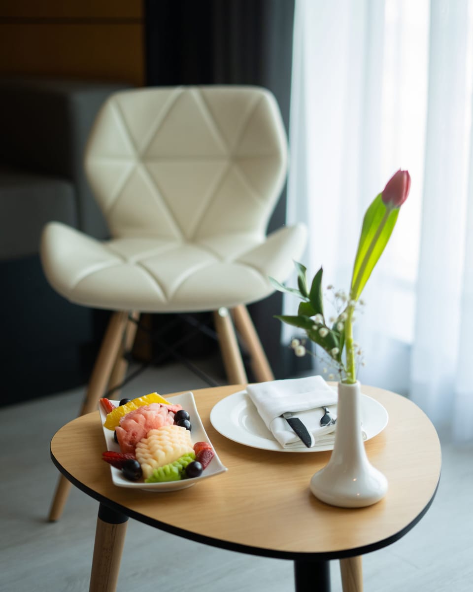 Garden Classic Room | Minibar, in-room safe, individually furnished, desk