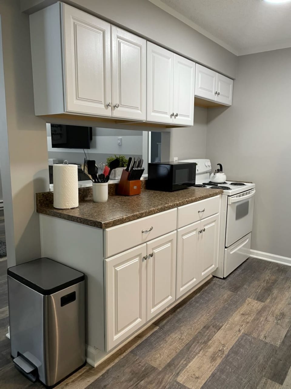 Fully stocked kitchen.