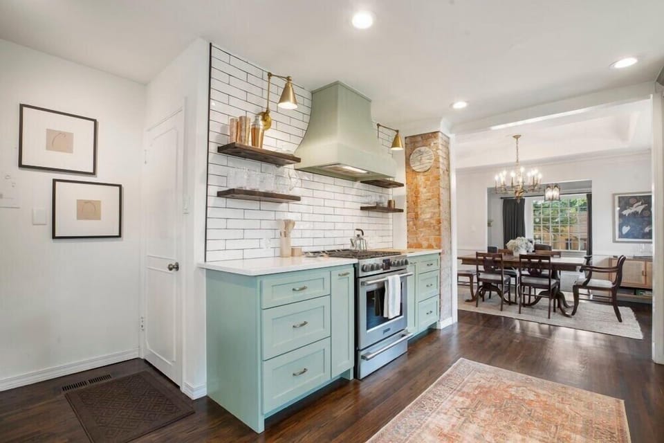 Fully equipped and spacious kitchen