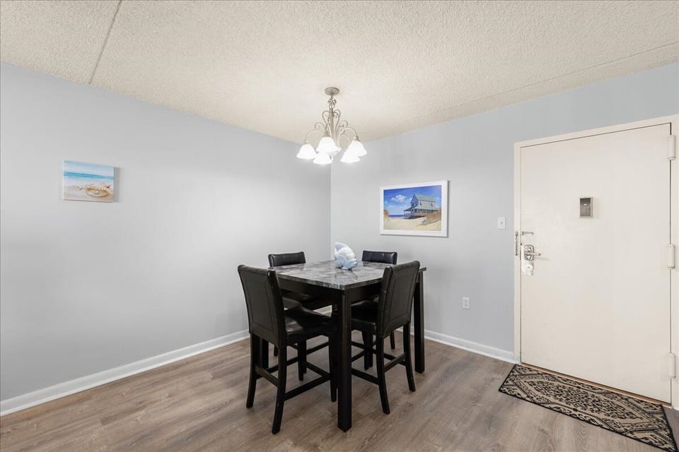 Dinning Table