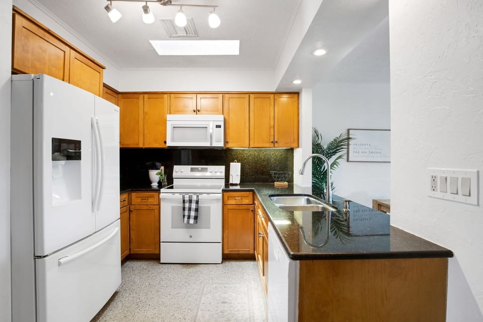 Fully equipped kitchen