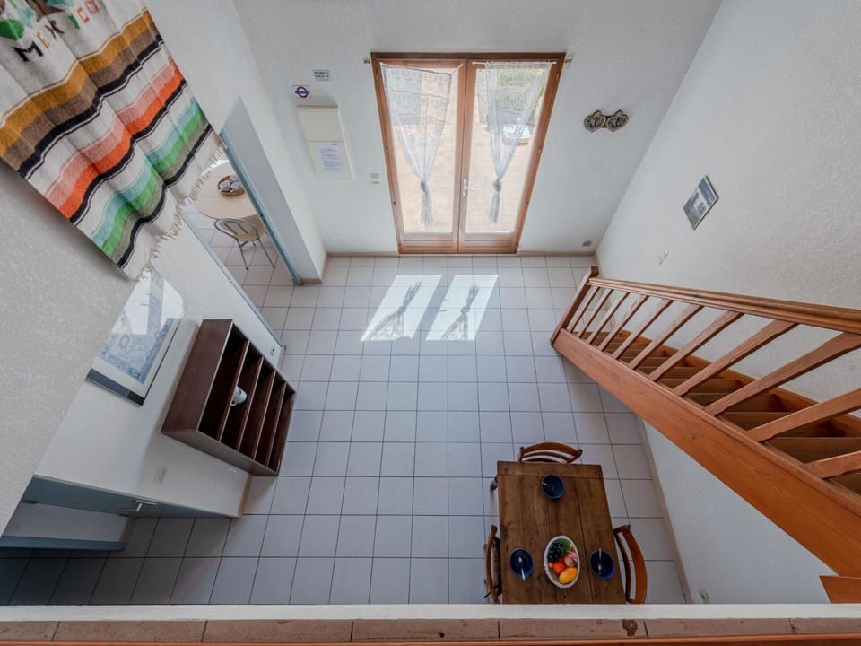 Property, Building, Wood, Interior Design, Window, House, Flooring, Floor, Real Estate