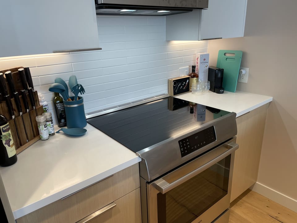 Induction Stovetop, Cutlery