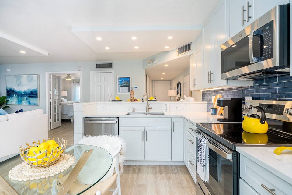 You'll find this condo has all the comforts of home and then some!