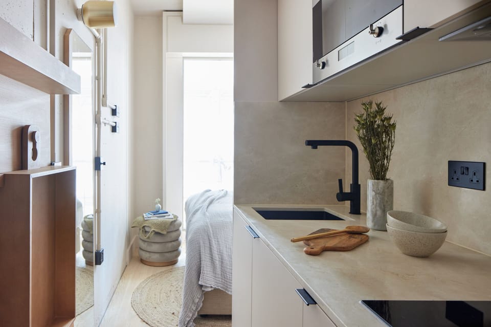 Cosy Studio | Private kitchen | Coffee/tea maker, electric kettle