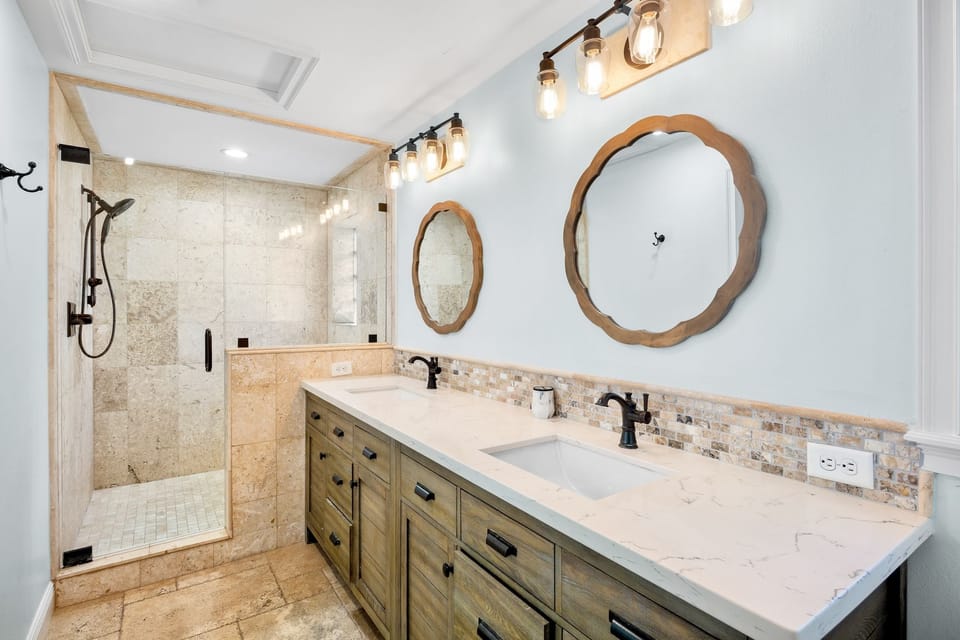 Primary Bathroom, Ensuite