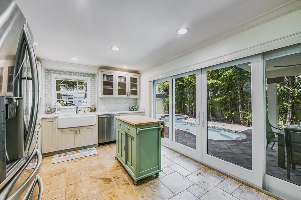 Kitchen w/patio and pool access