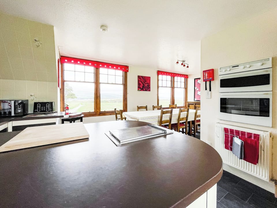 Kitchen | Fourpenny Cottage - Fourpenny Cottages, Skelbo, near Dornoch