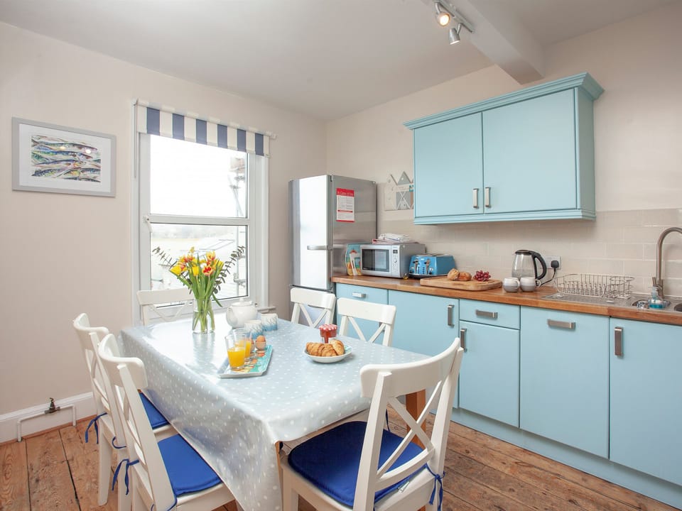 Kitchen/diner | The Lookout, Salcombe