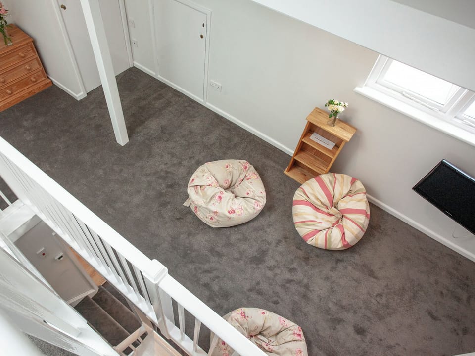 Landing | The Lookout, Salcombe
