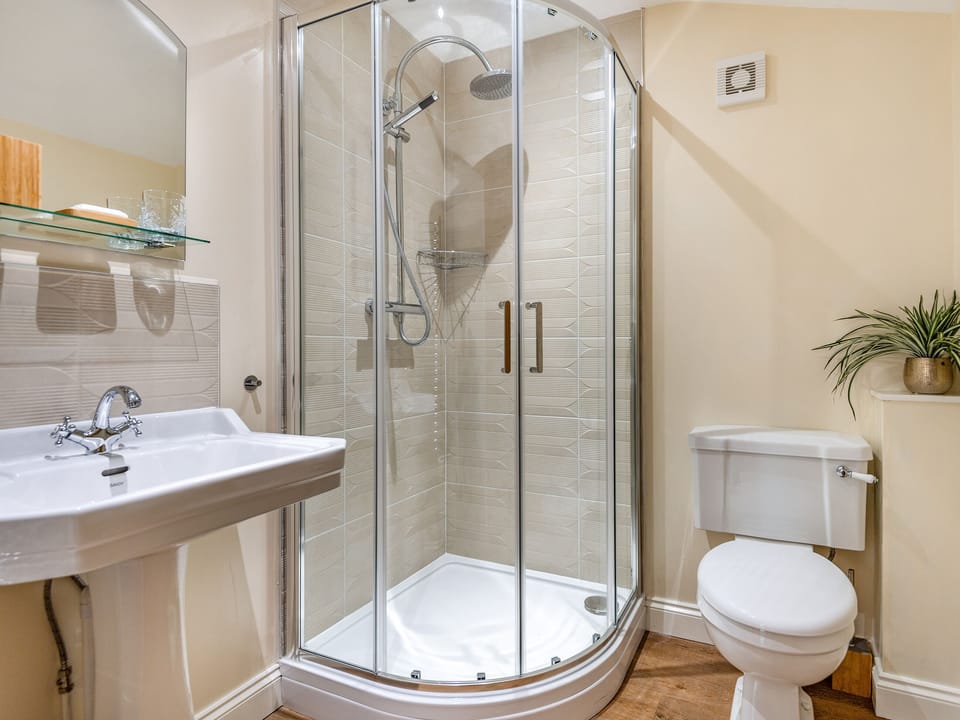 En-suite | Coach House, Dorrington, near Lincoln