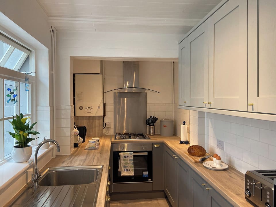 Kitchen | Smile &rsquo;n&rsquo; Wave, Gorleston-on-Sea