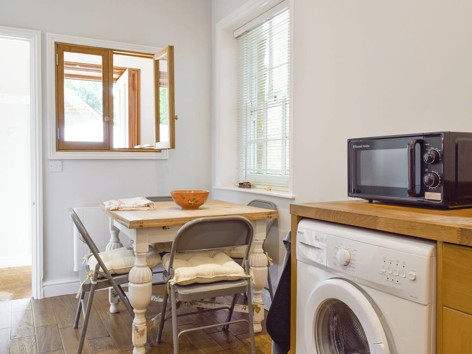 Kitchen/diner | Cooks Cottage, Somerby