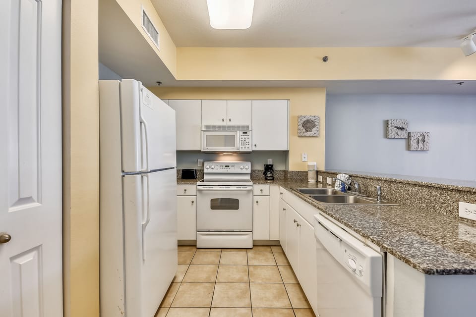 Full Size Kitchen