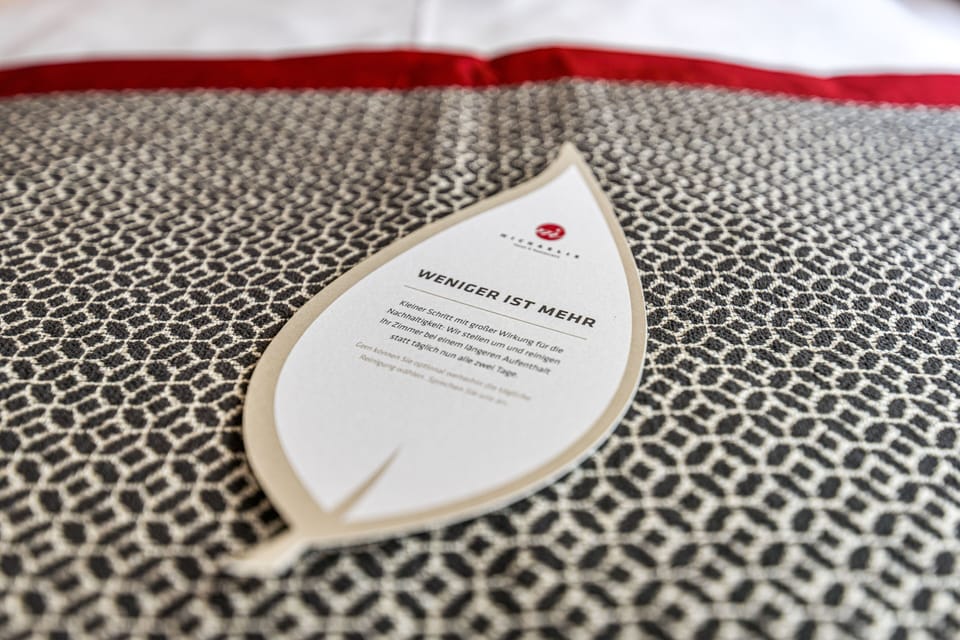 Premium bedding, in-room safe, desk, blackout drapes