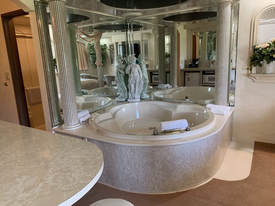 Roman Retreat | Jetted tub