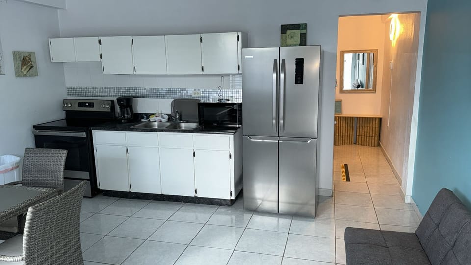 Standard Room | Private kitchen | Coffee/tea maker, fridge, microwave