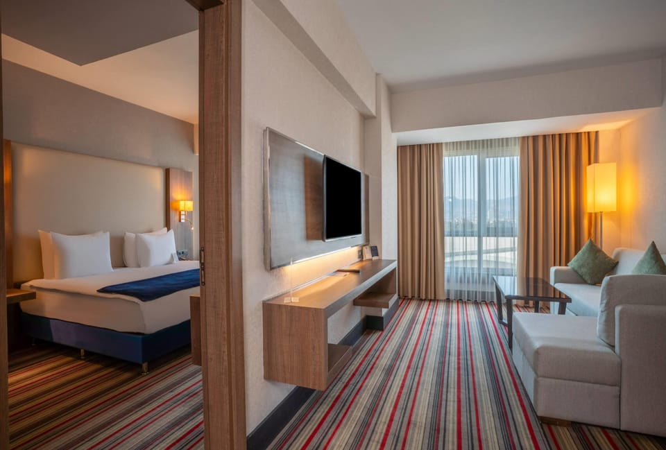 Premium bedding, in-room safe, laptop workspace, free WiFi