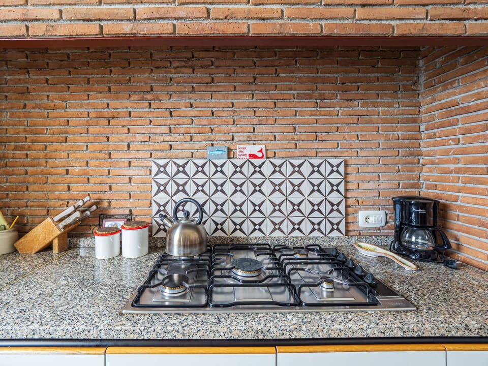Panoramic Villa | Private kitchen | Fridge, oven, stovetop, cookware/dishes/utensils