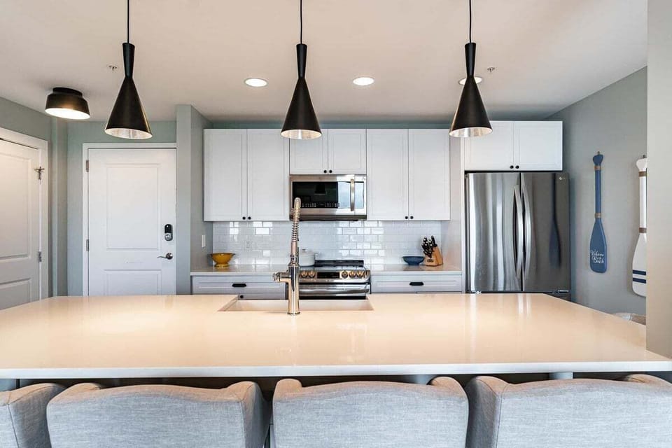 Large Kitchen Island with 6 Bar Stools