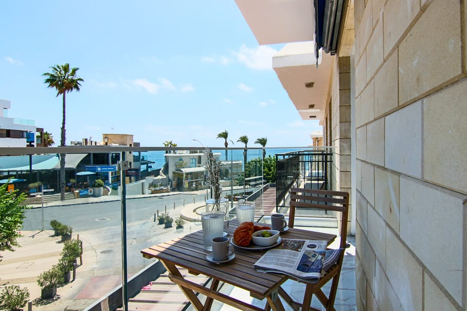 Beach/ocean view