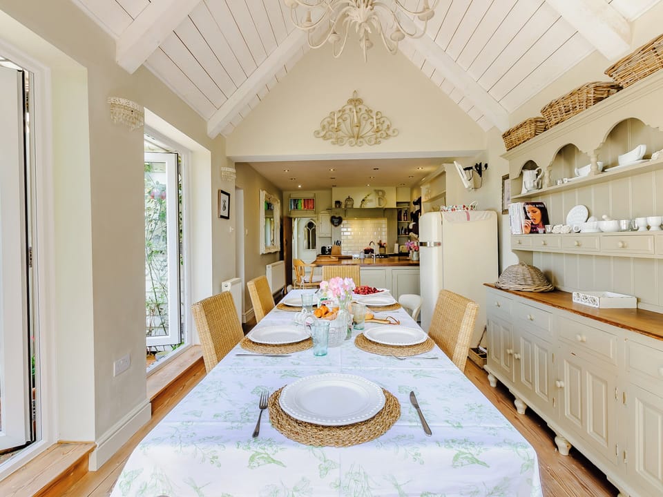 Dining room | Poppy&rsquo;s Cottage, Faversham
