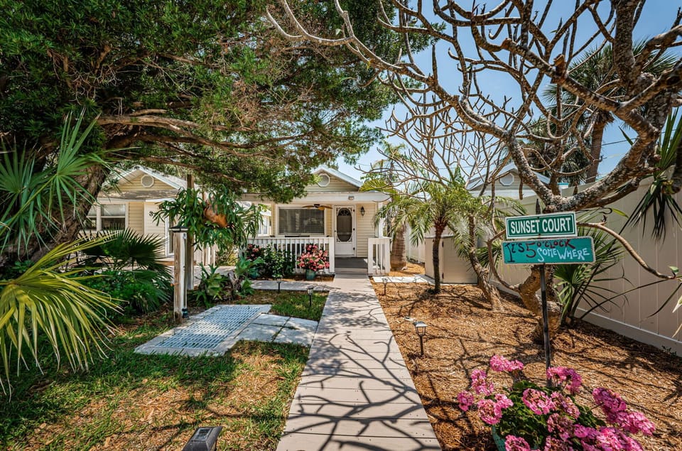 1-web-or-mls-Sunset20Beach20Bungalows20Community201