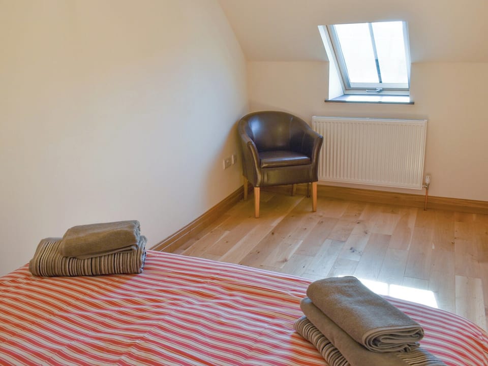 Double bedroom | Stabal Rhoswen, Cwm Cyfnal