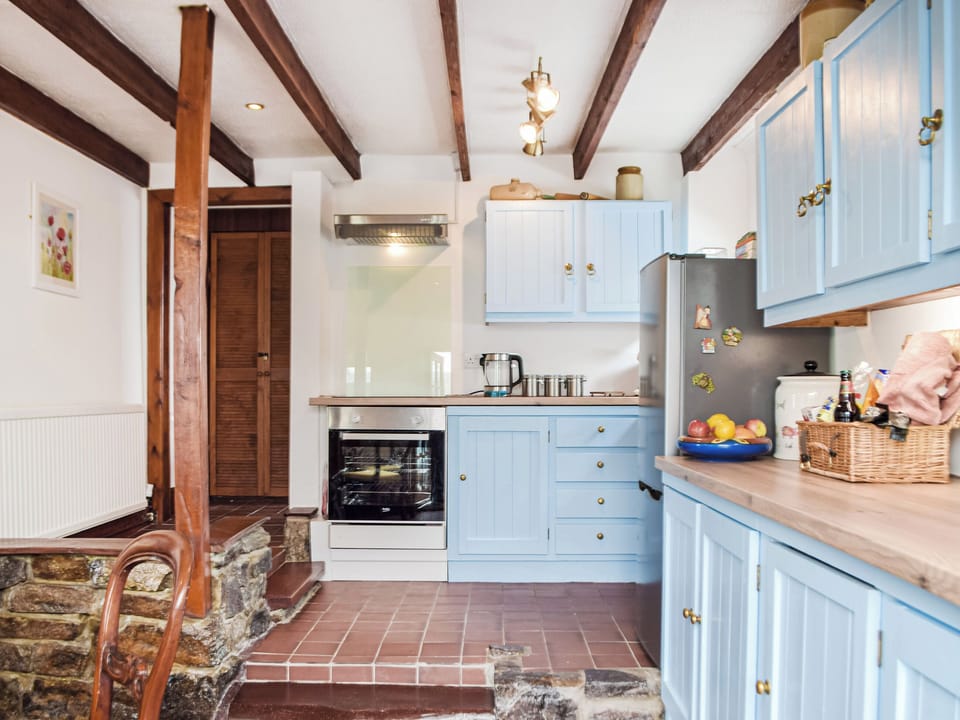 Kitchen | Ty Lewis Cottage, Pwll near Llanelli