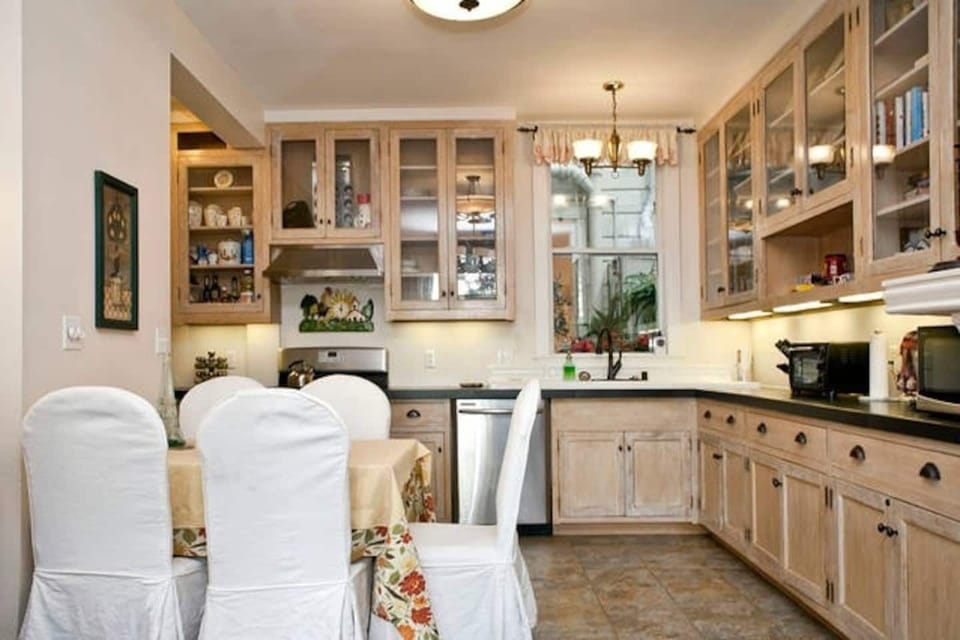 Fully stocked kitchen 