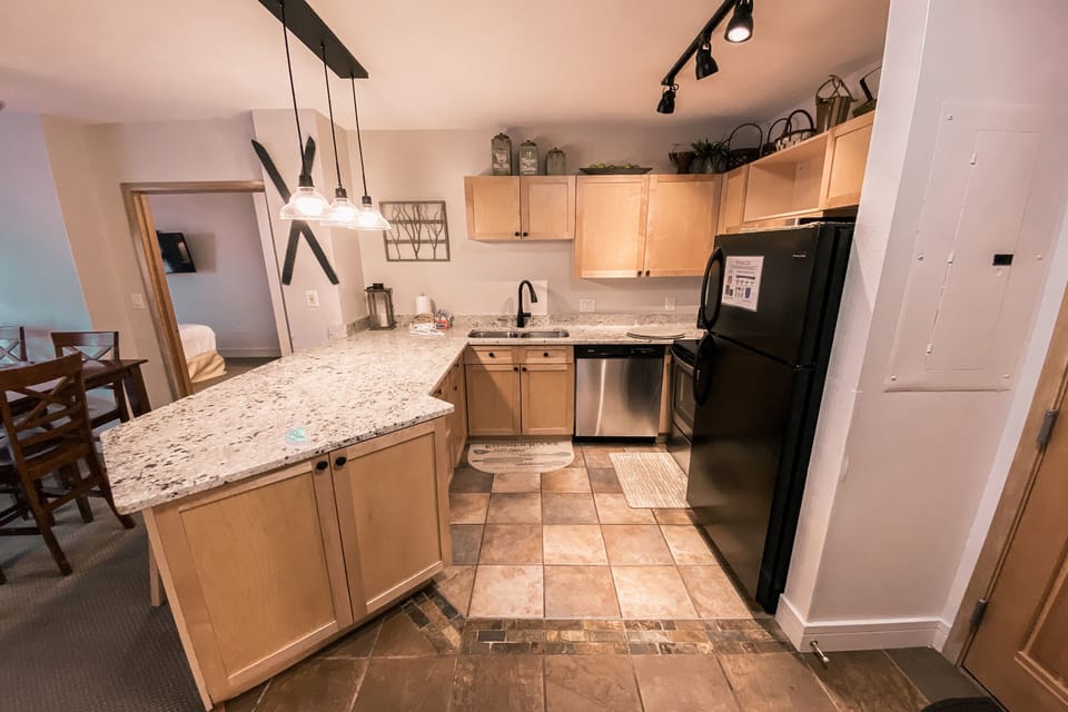 Bright kitchen with everything you need!