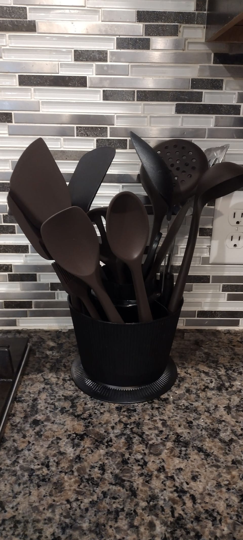 Fully equipped for all your cooking needs. 