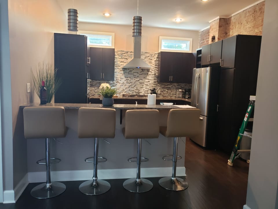 Bar seating for 4
