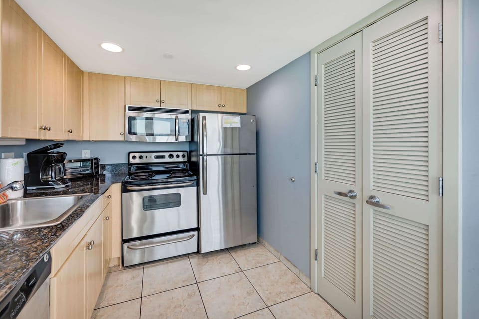 Fully Equipped Kitchen for Your Stay
